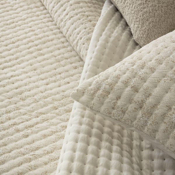 Colcha bouti reversible estampada modelo ELODY Fundeco color beige