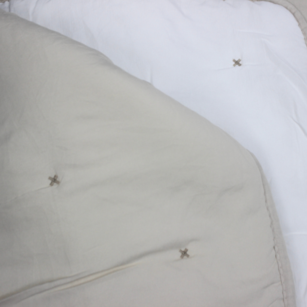 Edredón Comforter color beige reversible invierno 250gr CRUZ dMateo