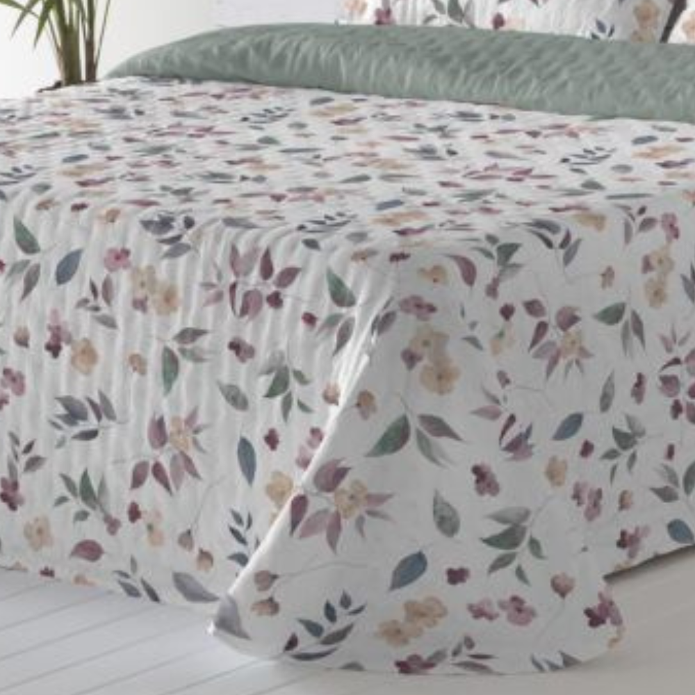 Colcha con estampado floral modelo Verona marca Ankeli