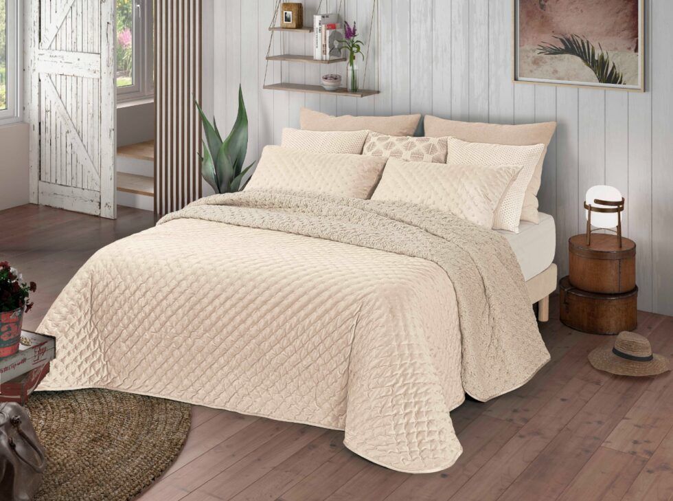 Edredón Sherpa color beige modelo KARMA de Ankelí