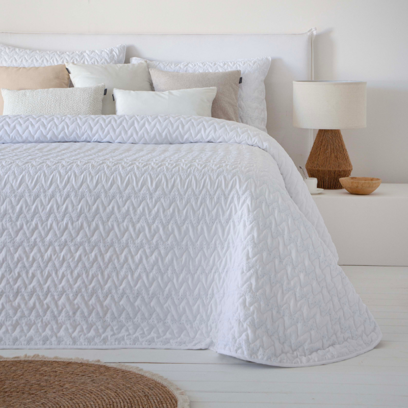 Colcha bouti blanca cosida Lorea de FUN DECO