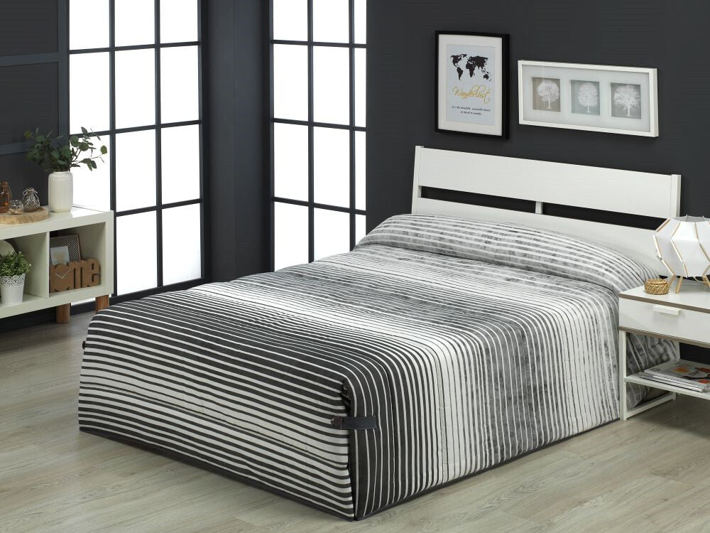 Couette noire April