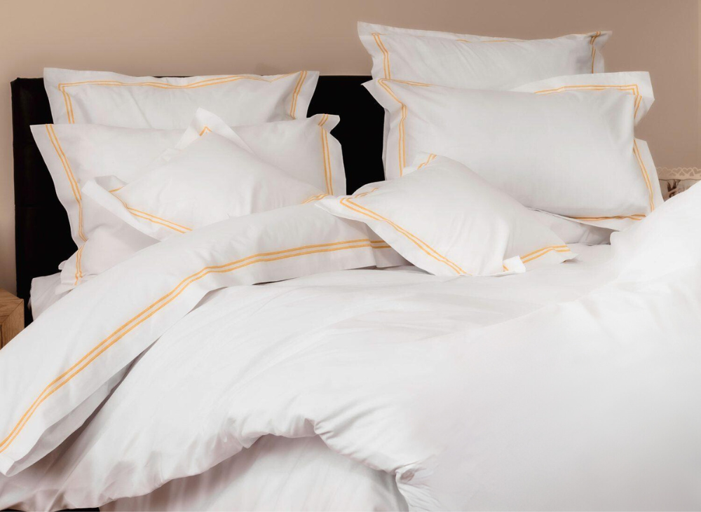 Housse de couette 8 pièces pour hôtellerie avec 2 rayures jaunes
