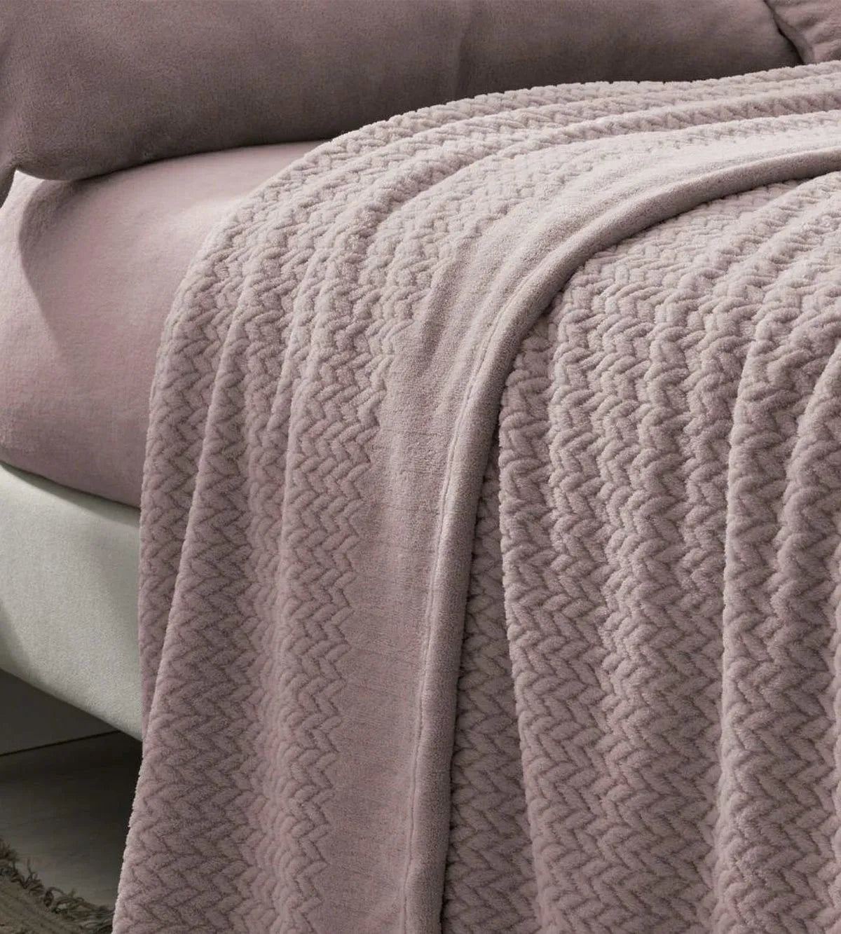 Sábana Coralina color cocoa/malva, tacto peluche diseño 999 de Burrito Blanco