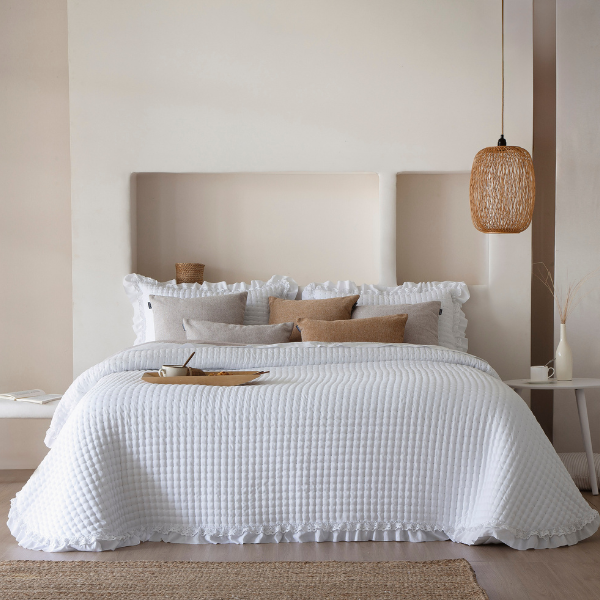 Colcha Bouti Blanca Doble Volante EVERLY Fundeco
