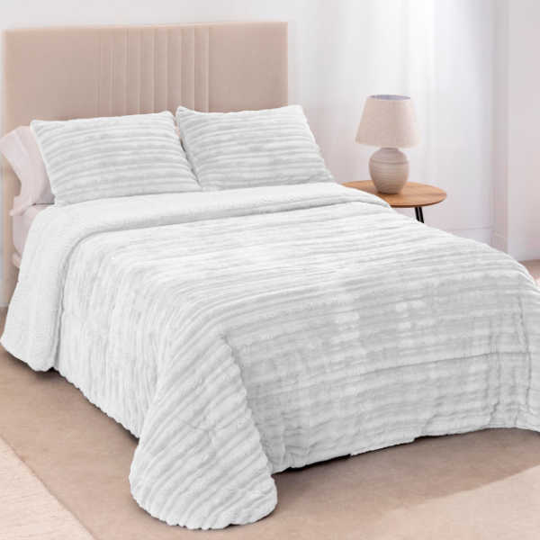 Edredón sherpa jacquard KIEVA Karamelo color blanco