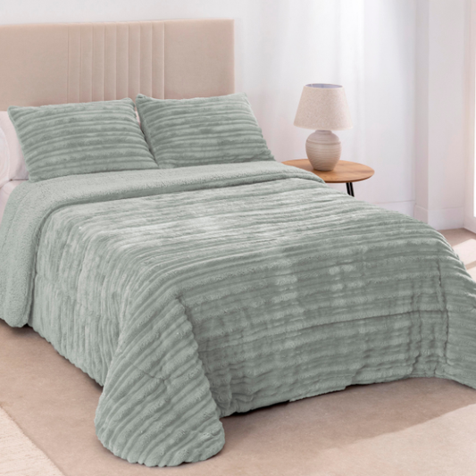 Edredón sherpa jacquard KIEVA Karamelo color aguamarina