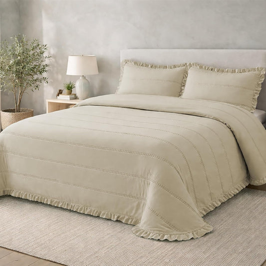 Colcha  Victorio & Lucchino modelo Lorena con Volante color lino