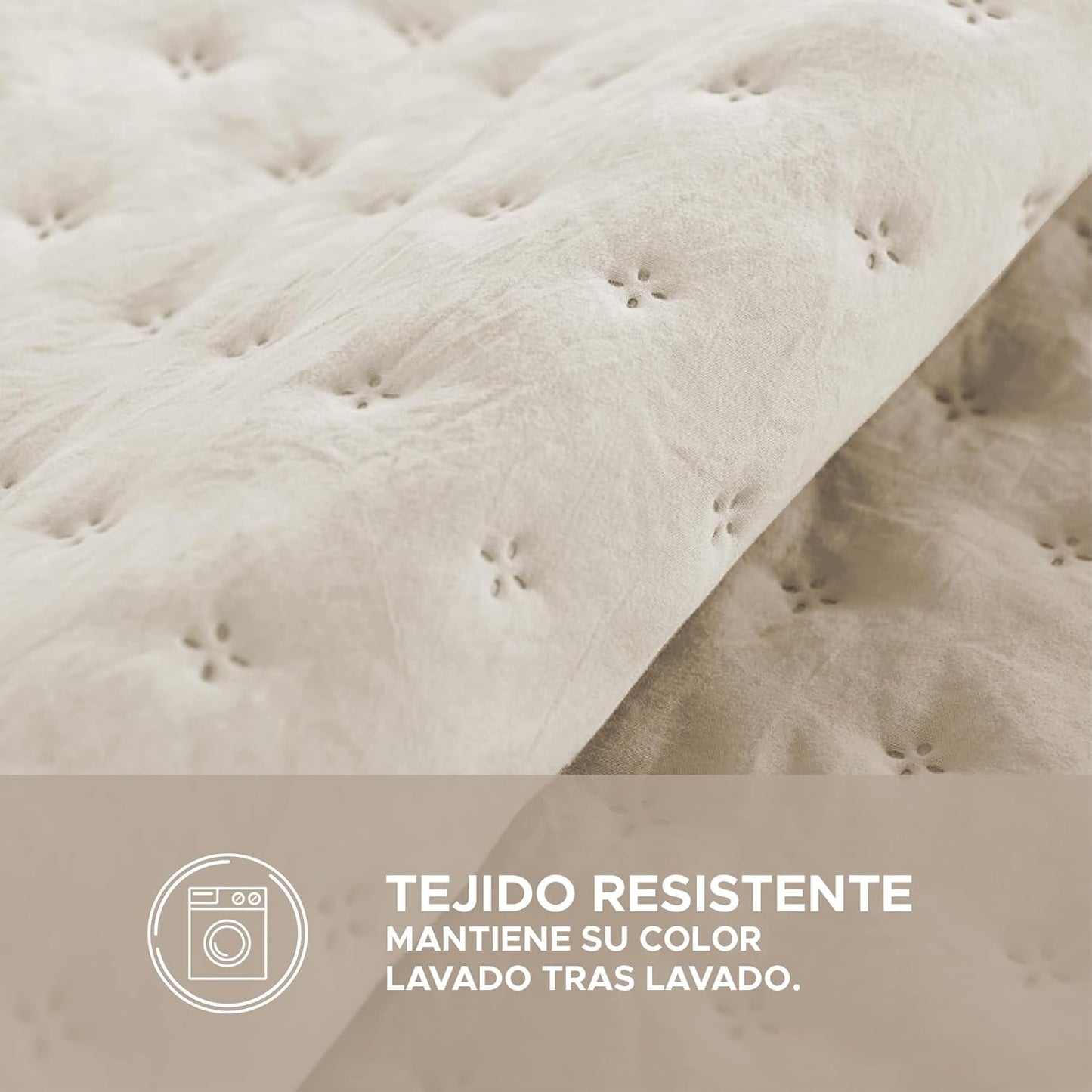 Colcha reversible beige/lino Victorio & Lucchino modelo Elvira con Doble volante