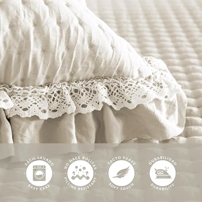Colcha Beige modelo Anaya de Victorio & Lucchino everly