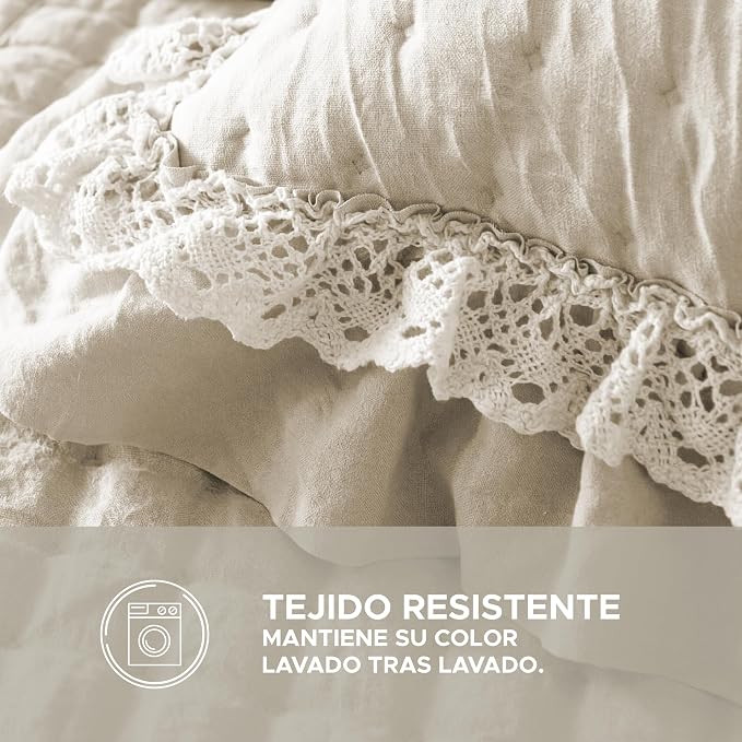 Colcha Beige modelo Anaya de Victorio & Lucchino everly