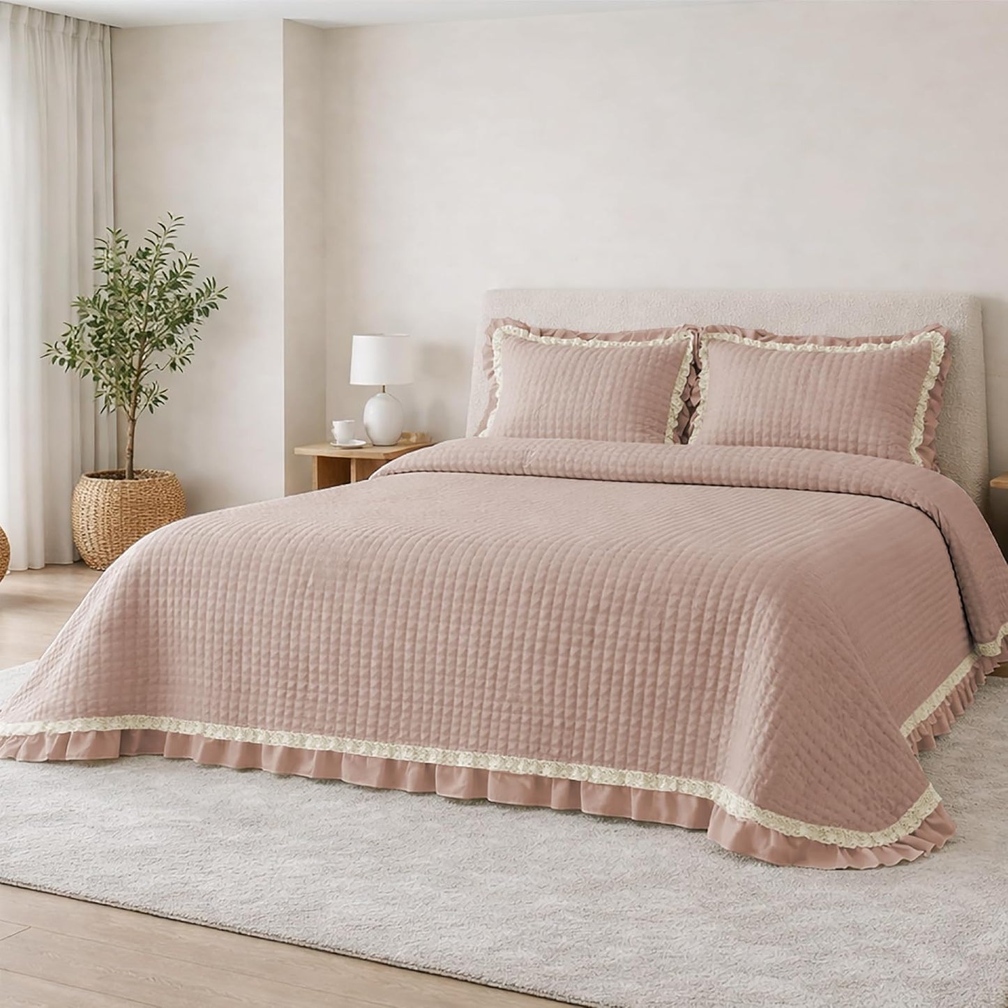 Colcha Rosa modelo Anaya de Victorio & Lucchino everly