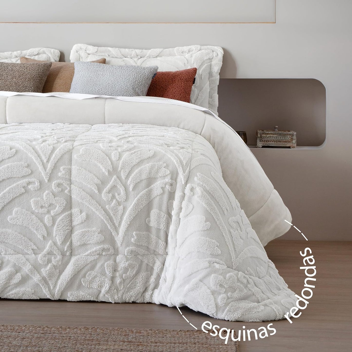 Edredón con Sherpa modelo Elai marca Antilo color natural 600 grs.