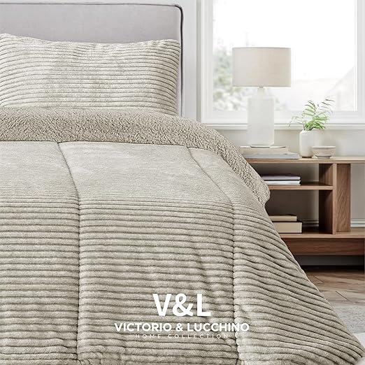 Comforter Jaspeado con Reverso de Borreguito – 650 g/m²  Incluye Funda(s) de Cojín modelo ANAYA de  Victorio&Lucchino en color camel