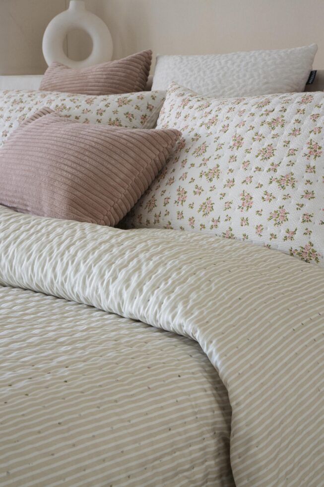 Colcha bouti reversible estampada modelo NIZA Fundeco