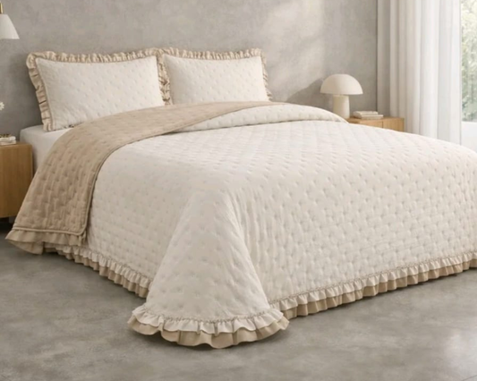Colcha reversible beige/lino Victorio & Lucchino modelo Elvira con Doble volante
