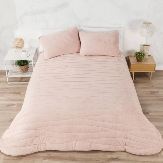 Edredón borreguito y terciopelo rayas geométricas nude modelo Mare de MANTEROL