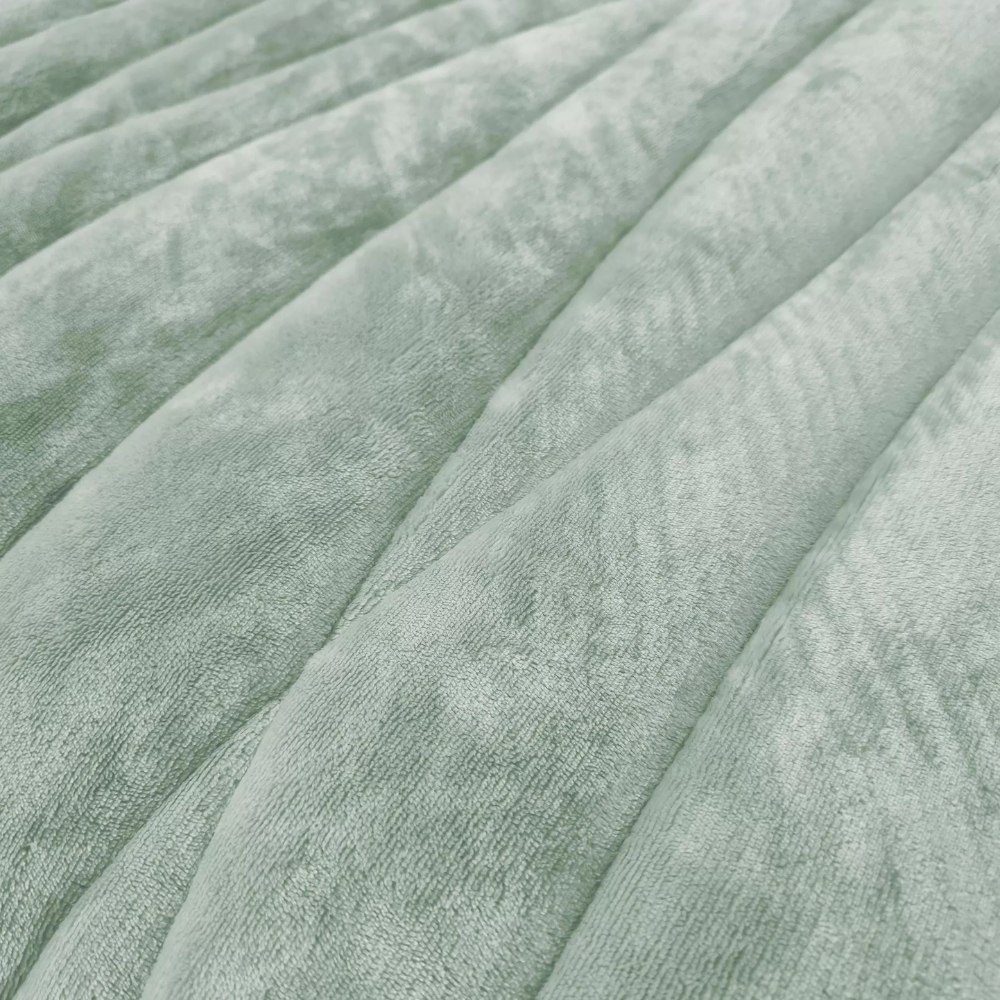 Edredón borreguito y terciopelo rayas geométricas verde agua modelo Mare de MANTEROL