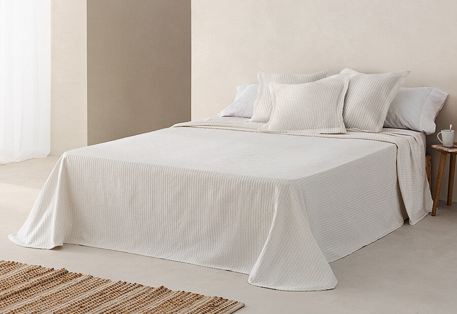 LLARBONA Mediterranean Cotton Jacquard Piqué Bedspread White