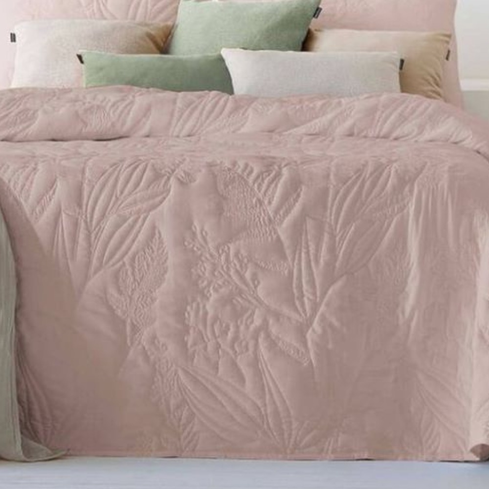 Colcha rosa Mireya FUNDECO