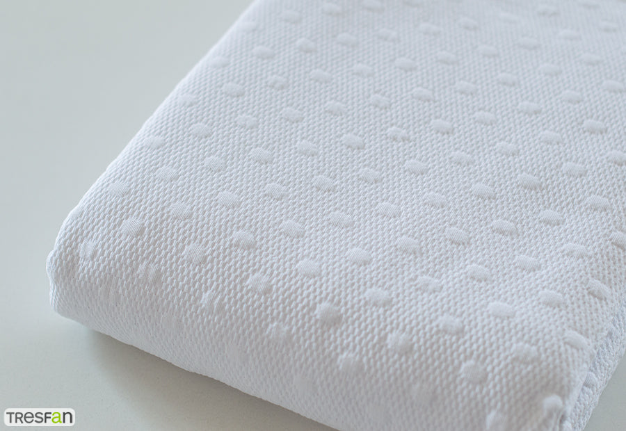 White Dotted Cotton Jaquard Quilt
