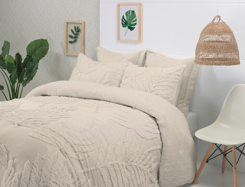 Edredón Sherpa Kiara color lino de  Pierre Cardin