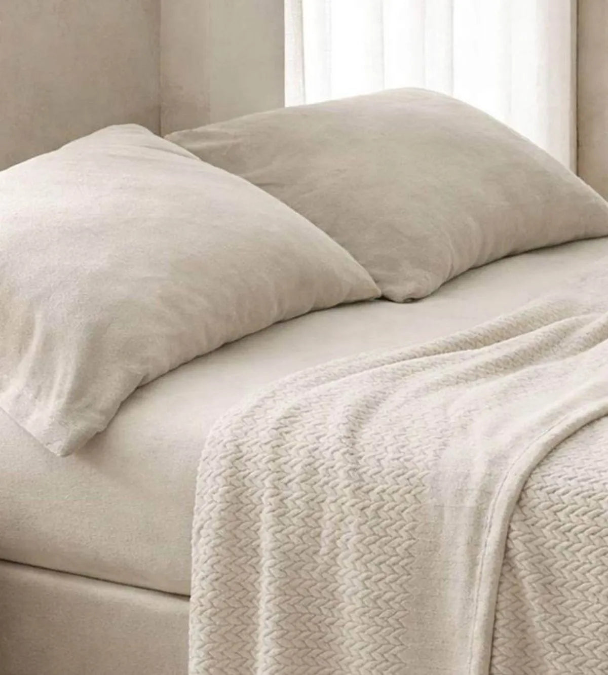 Sábana Coralina color marfil, tacto peluche  diseño 999 de Burrito Blanco