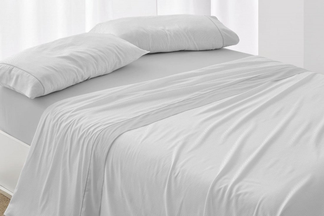 Juego de sábanas  Burrito Blanco diseño 297 en color gris, beige, azul, coral y verde