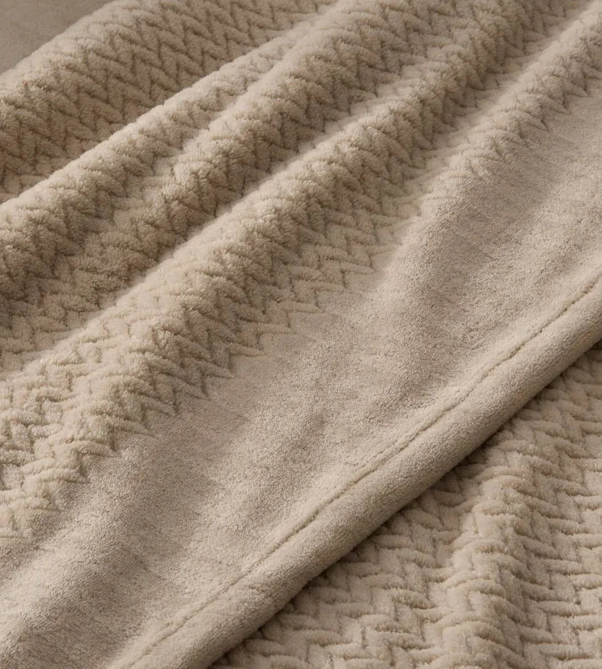 Sábana Coralina color tostado, tacto peluche  diseño 999 de Burrito Blanco