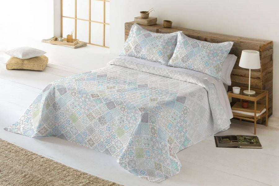 Bouti Remila Blue MIRACLE Quilt