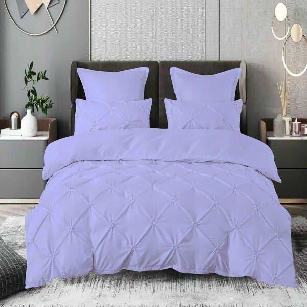 Duvet covers with lilac pleats